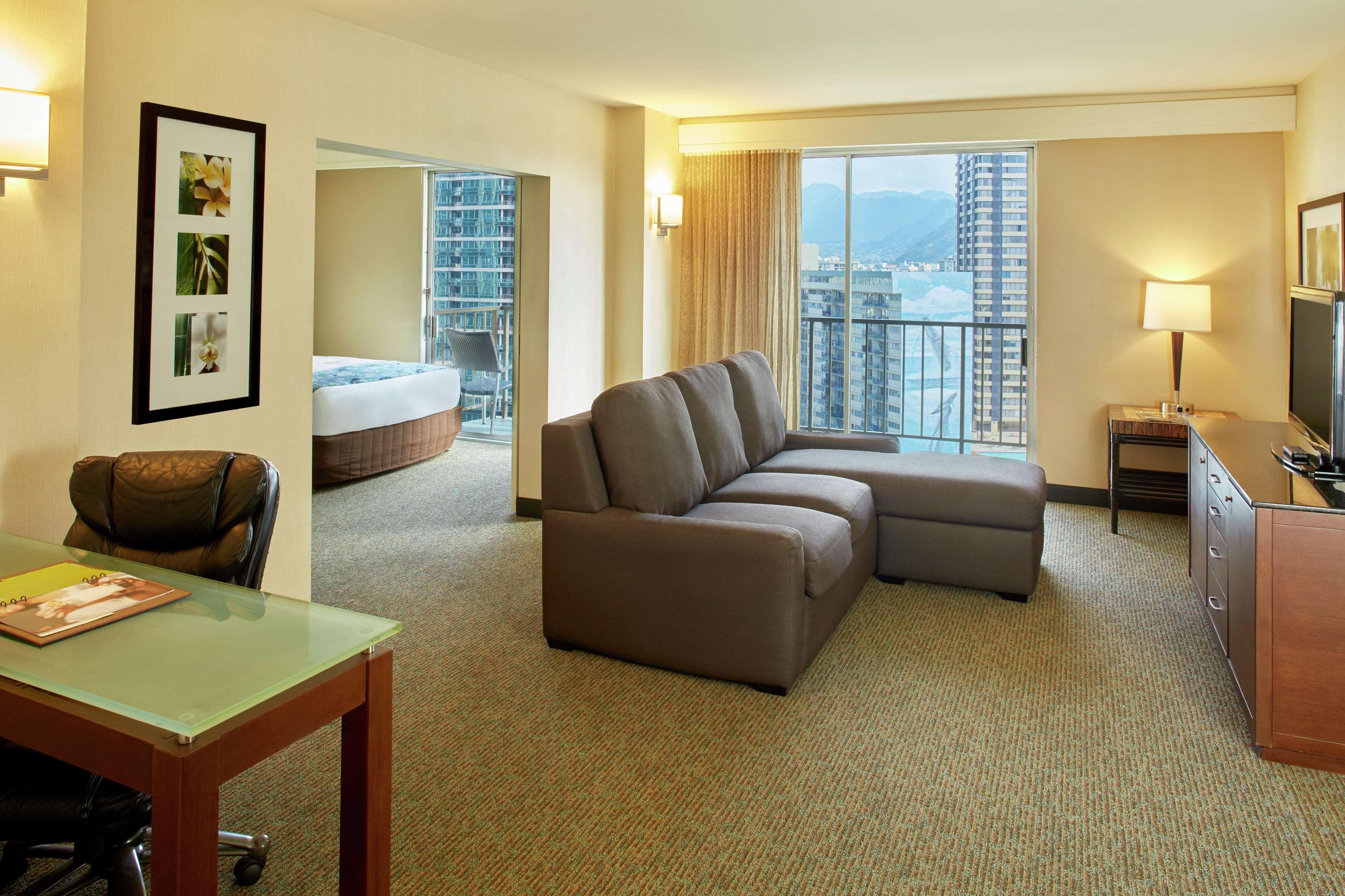 Holiday Inn Express Waikiki, an IHG Hotel Honolulu Bagian luar foto