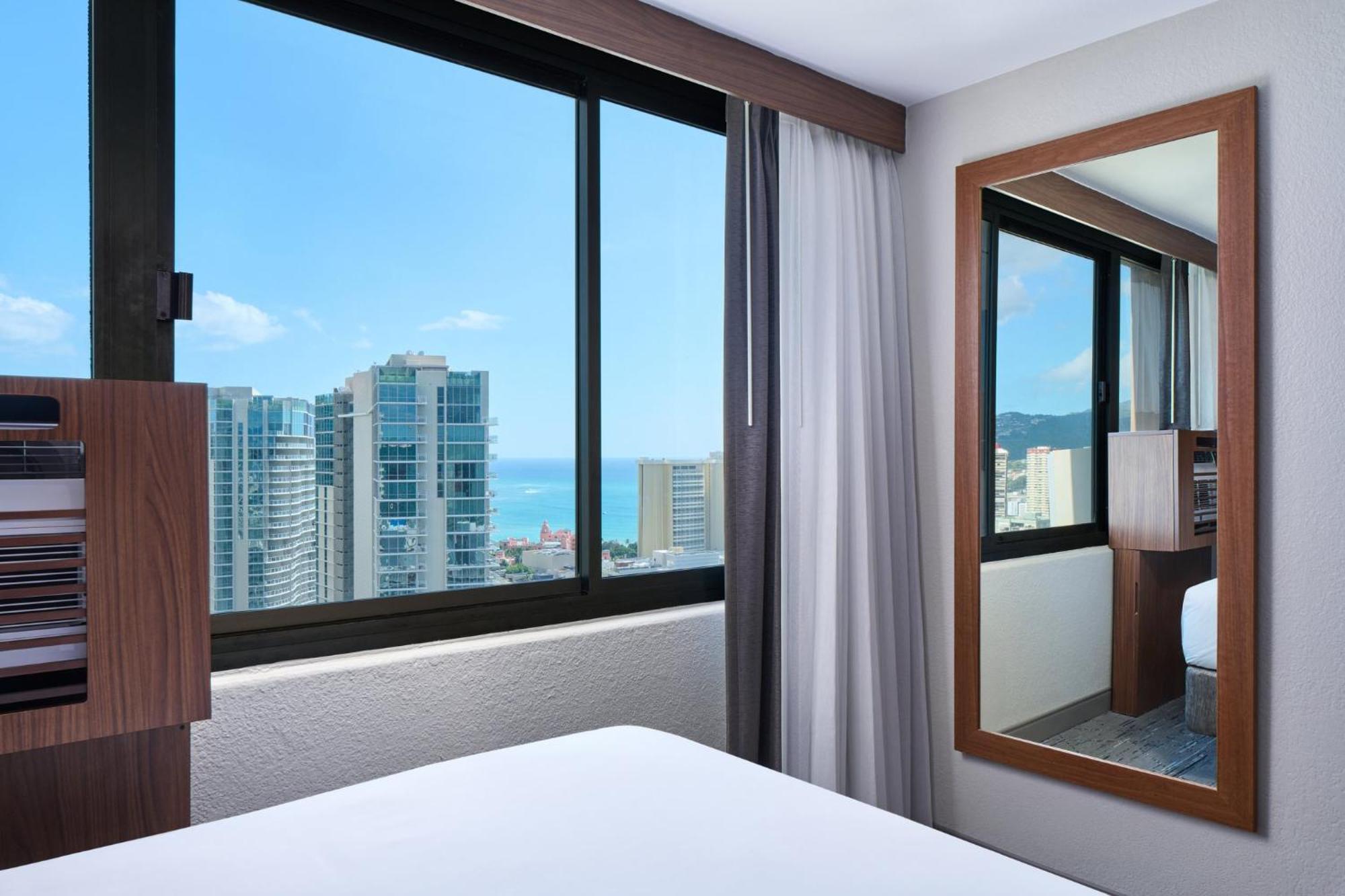 Holiday Inn Express Waikiki, an IHG Hotel Honolulu Bagian luar foto