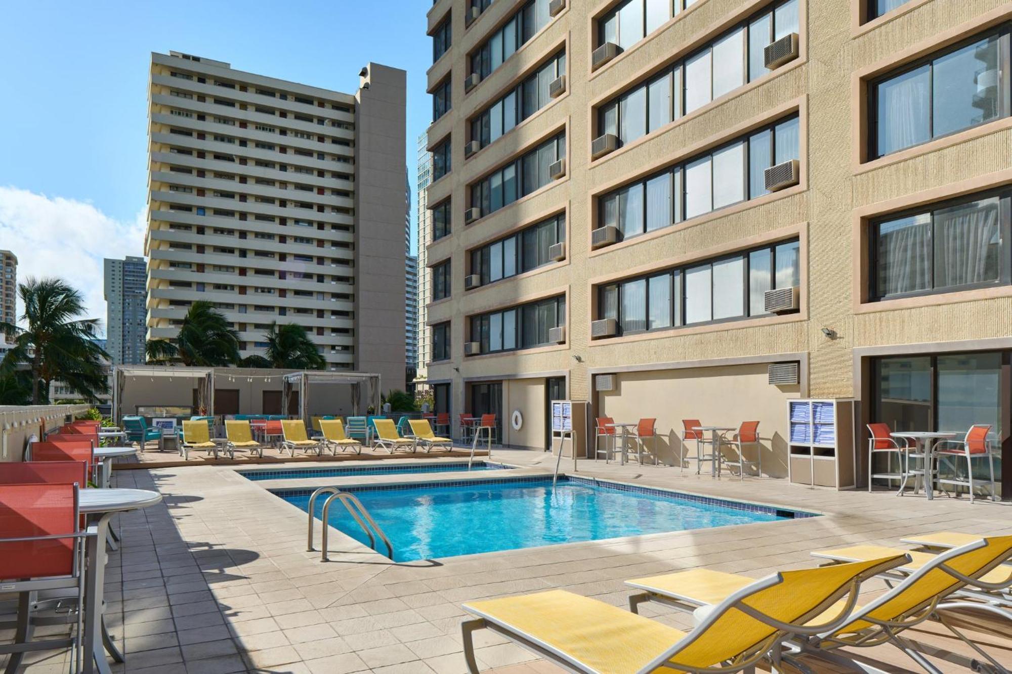 Holiday Inn Express Waikiki, an IHG Hotel Honolulu Bagian luar foto